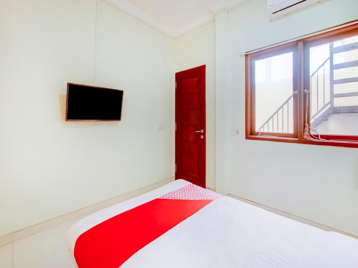 Hotel Vaccinated Staff - Oyo 90006 Griya Dieng Family Malang