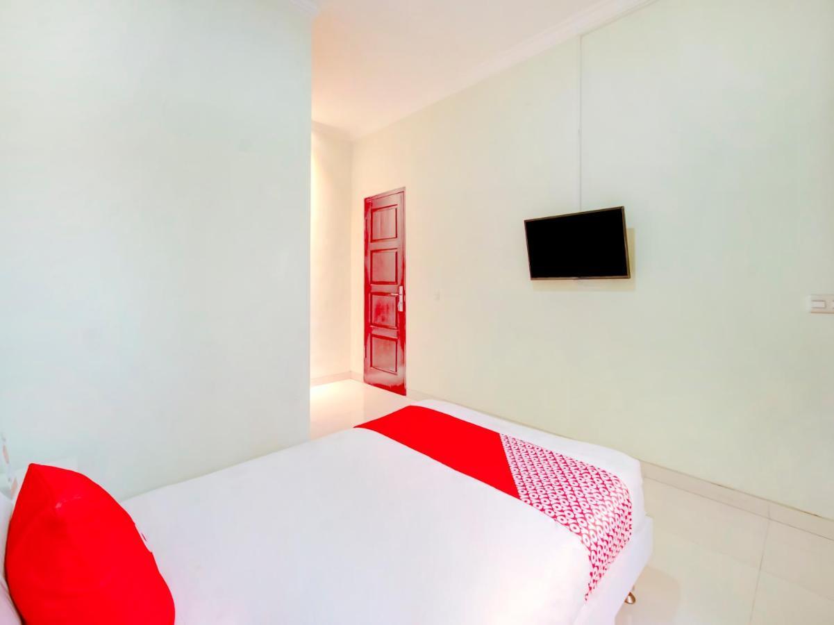Hotel Vaccinated Staff - Oyo 90006 Griya Dieng Family Malang