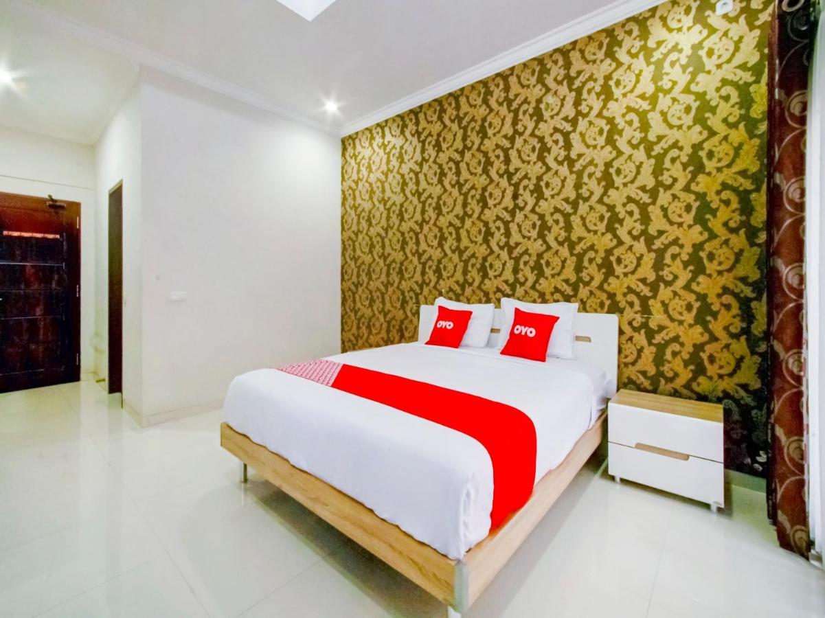 Hotel Vaccinated Staff - Oyo 90006 Griya Dieng Family Malang