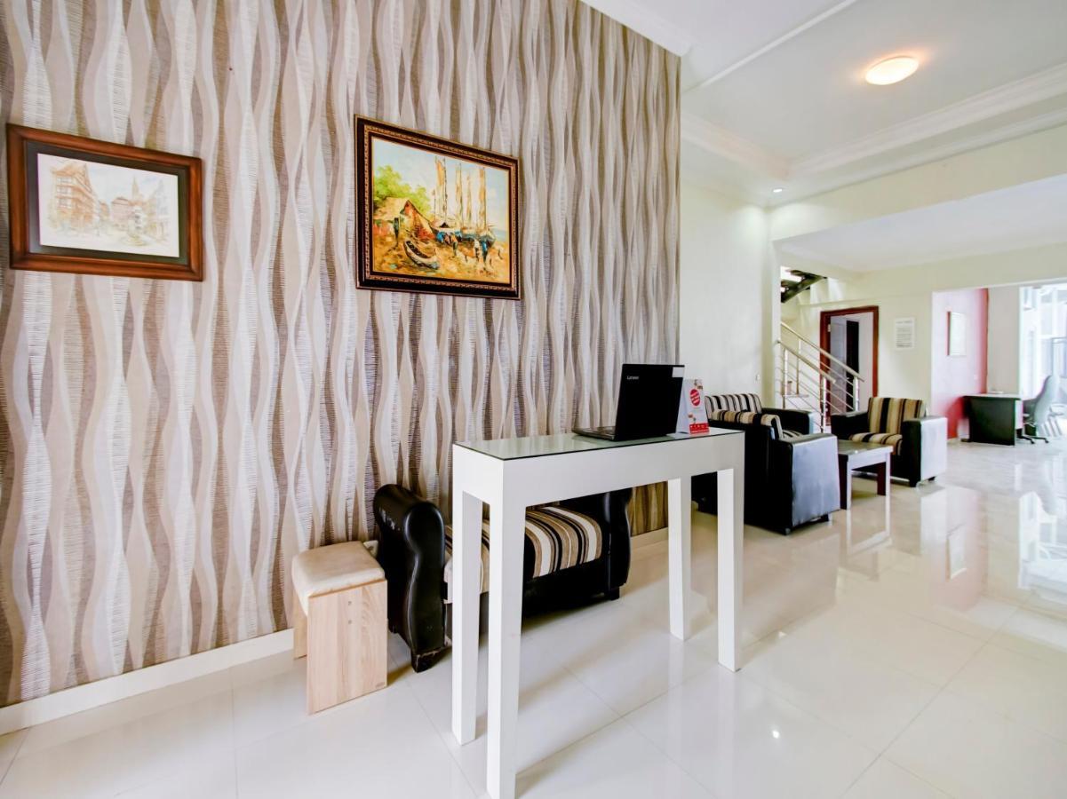 Hotel Vaccinated Staff - Oyo 90006 Griya Dieng Family